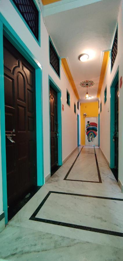 Krishna Stay Guest House Udaipur Bagian luar foto