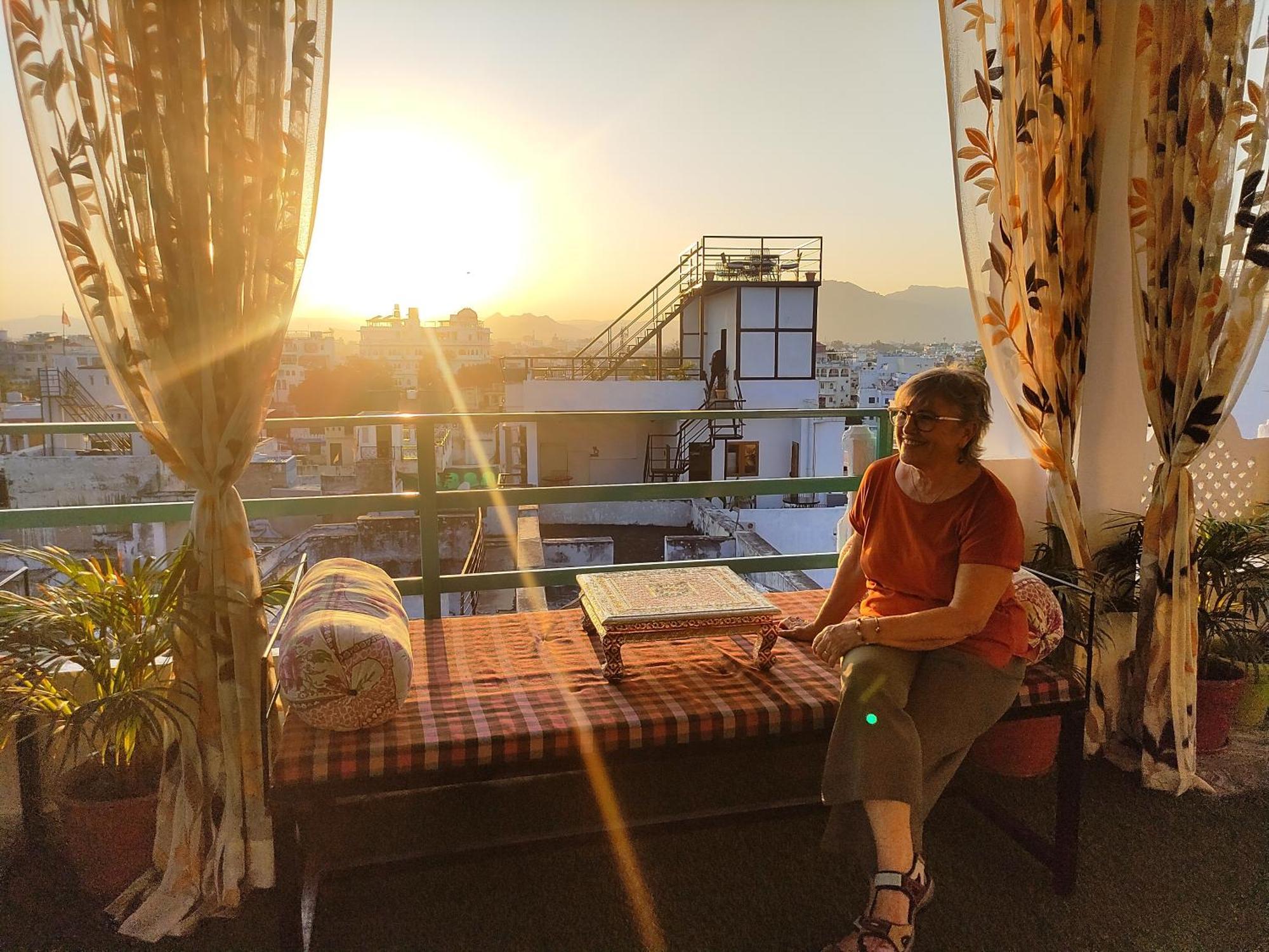 Krishna Stay Guest House Udaipur Bagian luar foto