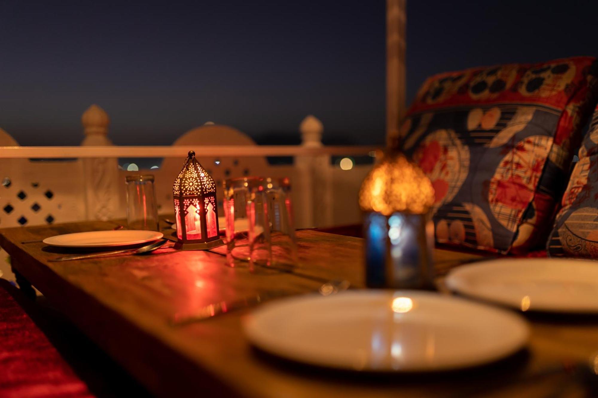 Krishna Stay Guest House Udaipur Bagian luar foto